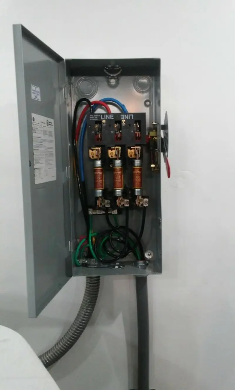 Three-phase disconnect switch installed for Smoke Detector Installation in Los Alamitos
